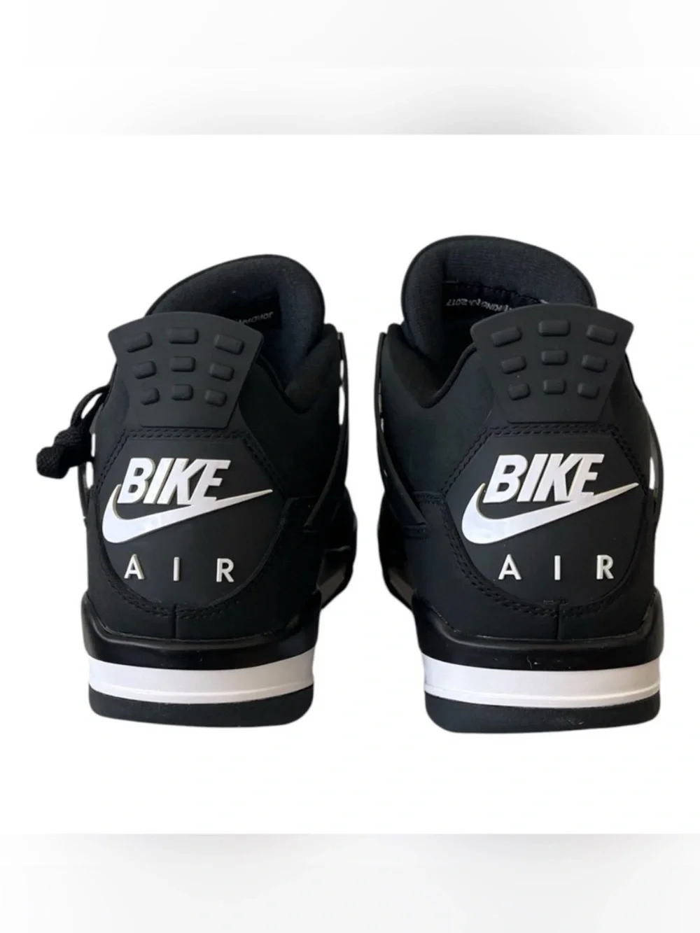 Air Jordan 4 Retro OG SP Men's Black /White Athletic Sneaker - Classic - Picture 6 of 7